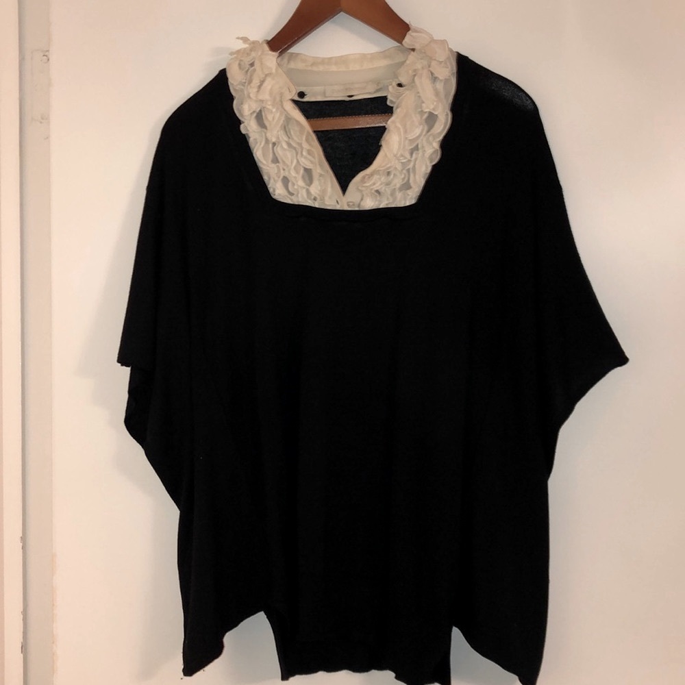 NWOT!!  Anne Fontaine Black Pullover